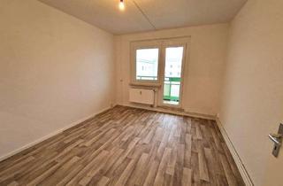 Wohnung mieten in Rasgrader Straße 51, 17034 Datzeberg, Frisch renovierter Wohn(t)raum mit Balkon und Fahrstuhl