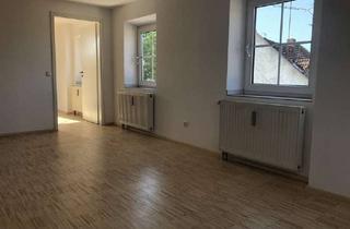 Wohnung mieten in Brunnenbachstraße, 86157 Pfersee, Helle 2-Zimmer Dachgeschosswohnung in Augsburg-Pfersee mit Einbauküche