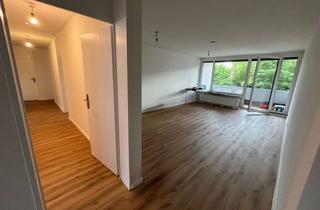 Wohnung mieten in Elsa-Brändströmstr. 70, 90431 Großreuth b Schweinau, Großzügige 4-Zimmer-Wohnung mit zwei Balkonen und U-Bahn-Nähe