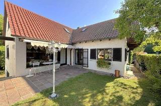 Einfamilienhaus kaufen in 71032 Böblingen, Böblingen - Familienfreundlich großzügig wohnen in begehrter Ortsrandlage mit viel Potential und Charme