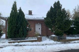 Haus kaufen in 34576 Homberg, Homberg (Efze) - Vollverklinkerter Bungalow in HombergEfze