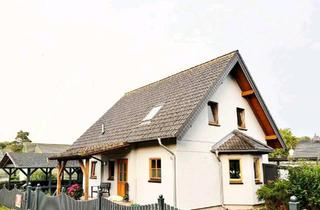 Einfamilienhaus kaufen in 17459 Koserow, Koserow - Familienfreundliches Zuhause Pool, Gästehaus, Carport, Kamin ,PV