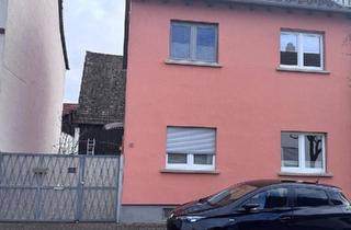 Haus kaufen in 68766 Hockenheim, Hockenheim - Charmantes Wohnhaus mit Garten und Scheune in guter Lage