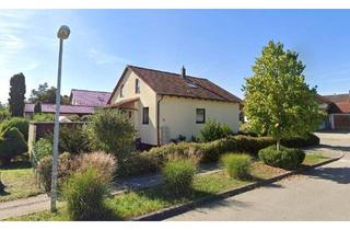 Einfamilienhaus kaufen in 72149 Neustetten, Neustetten - Freistehendes Einfamilienhaus mit Doppelgarage, Einliegerwohnung und schönem Garten