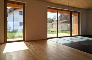 Wohnung kaufen in Kreuzberg 17, 83123 Amerang, 4-Zimmer-Erdgeschoß-Gartenwohnung mit Garage und Stellplatz - Keine Käuferprovision!