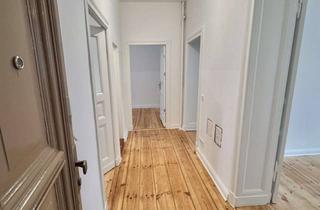 Wohnung kaufen in 10781 Schöneberg, Seltene Gelegenheit: Frisch sanierte 3-Zimmer-Altbau-Wohnung im Herzen von Schöneberg