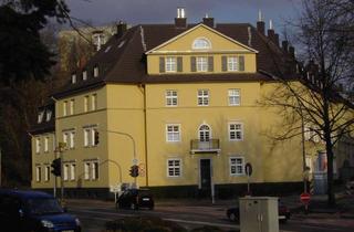 Wohnung mieten in Kyffhäuser Straße 30, 41061 Mönchengladbach, Stilvolle 5-Zimmer-Altbauwohnung mit Balkon und Gartenmitbenutzung (max. 4 Personen)