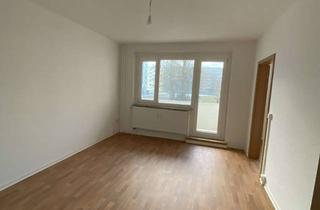 Wohnung mieten in Arnold-Zweig-Straße 89, 18435 Knieper West, Geräumige 2-Raum-Wohnung mit Balkon in Knieper