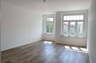 Wohnung mieten in Am Steintor 17, 06112 Halle, Großzügige & Helle 4 Zimmerwohnung mit Blick auf das Steintor