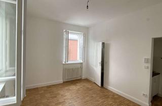 Wohnung mieten in Küffnerstraße, 93059 Innenstadt, Charmante 20 qm Altbauwohnung in Toplage