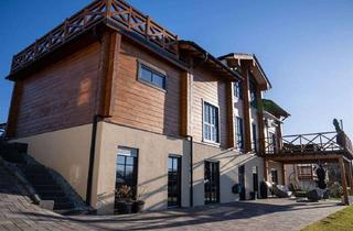 Villa kaufen in 56412 Gackenbach, Exklusive Blockhaus Villa mit Einliegerwohnung, Galerie, Kamin und Fernblick