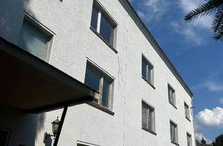 Haus kaufen in 04741 Roßwein, Provisionsfrei! Zeitlose Eleganz: Schlossanwesen als Denkmalinvestment