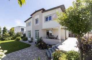 Villa kaufen in 76532 Oos, Exklusiv wohnen - Architektenvilla - neu interpretierter klassischer Baustil mit luxuriösen Details