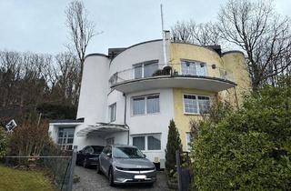 Haus kaufen in 61479 Glashütten, Glashütten: Einzigartiges Architektenhaus am Sonnenhang mit beeindruckendem Fernblick.