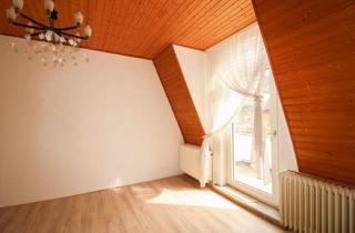 Wohnung kaufen in 26382 Heppens, Preiswerte 4-Zi.-Dachgeschosswohnung in urbaner Lage zur individuellen Gestaltung!