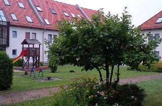 Wohnung kaufen in 14979 Großbeeren, RESERVIERT! - BEZUGSFREIE 2 ZIMMERWOHNUNG MIT LOGGIA + EIGENEM KFZ-STELLPLATZ IN DER TIEFGARAGE