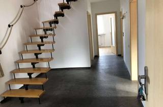 Wohnung mieten in Hirblinger Straße 23, 86154 Oberhausen, Großzügige 4,5-Zimmer Maisonette-Wohnung mit Süd-Loggia und Süd-Balkon