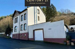 Villa kaufen in 53518 Leimbach, Villa-Charm trifft Motorsport-Leidenschaft: Großes Anwesen mit Baupotenzial nahe dem Nürburgring