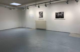 Gewerbeimmobilie kaufen in 26316 Varel, City-Lage: Ladengeschäft mit angrenzender Halle. Langfristige Mieteinnahmen oder Umbau zu Wohnungen?