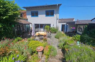 Einfamilienhaus kaufen in 66740 Saarlouis, Top-Einfamilienhaus / Garage in guter Lage von Saarlouis-Beaumarais