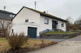 Einfamilienhaus kaufen in 56290 Beltheim, Beltheim - Einfamilienhaus mit 2 Garagen, Terasse und Keller in Beltheim
