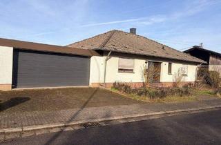 Haus kaufen in An Der Hümes 18, 66646 Berschweiler, Berschweiler - Freistehender Bungalow mit Einliegerwohnung in begehrter Randlage von Marpingen-Berschweiler