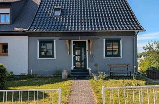 Doppelhaushälfte kaufen in 54411 Hermeskeil, Hermeskeil - provisionsfrei! Kleine Doppelhaushälfte mit großem Garten