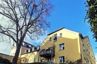 Wohnung kaufen in 93047 Innenstadt, 2-Zimmer-Eigentumswohnung in Regensburg-Altstadt – Dachterrasse, Wellnessbad & Donaunähe