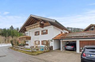 Wohnung kaufen in 83313 Siegsdorf, Großzügige Wohnung im 1.-OG mit ausgebautem DG - Balkon, Keller, Garage & Stellplatz