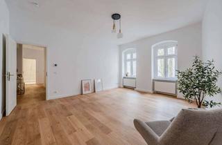 Wohnung kaufen in Wittstocker Straße, 10553 Berlin, Helle 2-Zimmer-Altbauwohnung mit großer Wohnküche im ruhigen Seitenflügel - Provisionsfrei!