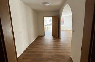 Wohnung mieten in Am Treppenweg 2 und 4, 64711 Erbach, Schöne 3-Zimmer-Wohnung mit überdachter Loggia und Schlossblick in zentraler Lage von Erbach