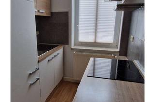 Wohnung mieten in Hofer Straße 241, 09353 Oberlungwitz, Zweiraumwohung in verkehrsgünstiger Lage