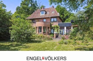 Villa kaufen in 22926 Ahrensburg, Rarität im Villenviertel: Rotklinkervilla mit traumhaftem Grundstück in Bestlage