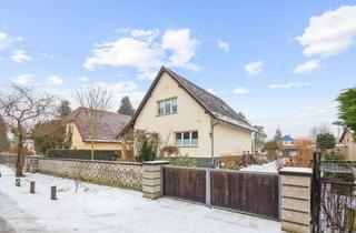 Einfamilienhaus kaufen in 16761 Hennigsdorf, Vollunterkellertes Einfamilienhaus mit Grundstück und Doppelgarage zu verkaufen!