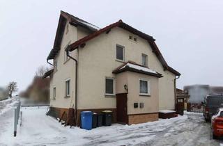 Haus kaufen in 36452 Kaltennordheim, Solides Wohnhaus mit Entwicklungspotenzial auf großem Grundstück in Kaltensundheim