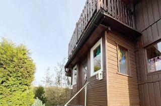 Haus kaufen in 09627 Bobritzsch-Hilbersdorf, Attraktive Kapitalanlage im Grünen – Vermietetes Holzhaus mit großem Grundstück