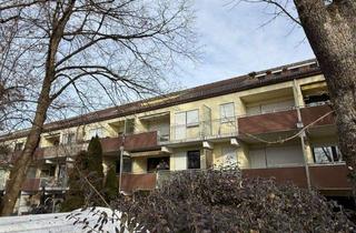 Wohnung kaufen in 81737 München, Vermietete, sonnige 2 Zi.-Whg. in Südausrichtung mit großem Balkon