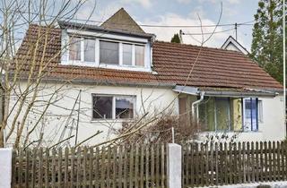 Anlageobjekt in 86643 Rennertshofen, Visionäre aufgepasst: Charmantes Häuschen zum Kernsanieren oder neuaufbauen!