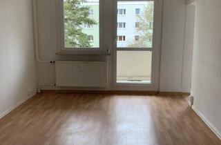 Wohnung mieten in Schillerstraße 37, 08626 Adorf, 3-Zimmer-Wohnung im 1. Obergeschoss – mit Balkon