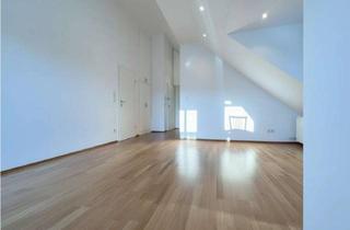 Wohnung kaufen in 81825 Berg am Laim, „Ihr Traumzuhause in München: Exklusive 2-Zimmer-Dachgeschosswohnung mit Balkon & Tiefgarage“