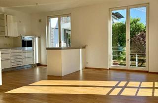 Wohnung mieten in 81925 Bogenhausen, Stilvolle 4-Zimmer-Wohnung mit zwei Balkonen und Einliegerfläche