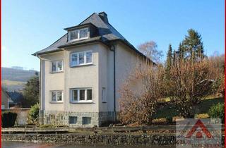 Haus kaufen in 59909 Bestwig, Großzügiges Ein-/Zweifamilienhaus in ansprechender Lage