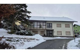 Haus kaufen in 96355 Tettau, Gute Wohnlage, mit Wintergarten, Garten und zwei Garagen