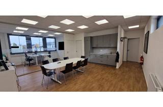 Büro zu mieten in 70736 Fellbach, Helle und moderne Büroräume mit eigener Teeküche und WC