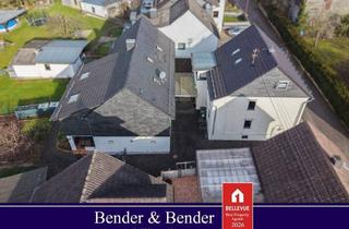 Haus kaufen in 57627 Hachenburg, Hachenburg VG - Zwei Wohnhäuser auf großem Grundstück in ruhiger Ortsrandlage! Ideal für Mehrgenerationen