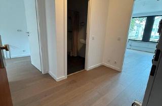 Wohnung kaufen in 40479 Düsseldorf, Düsseldorf - Kern sanierte Einzimmerwohnung direkt am Hofgarten 43m2