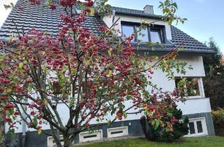 Einfamilienhaus kaufen in 51465 Bergisch Gladbach, Bergisch Gladbach - Großzügiges Einfamilienhaus mit Ausbaupotential und großem Garten