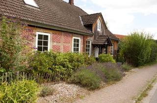 Einfamilienhaus kaufen in 29342 Wienhausen, Wienhausen - Ruhiges Einfamilienhaus mit vermieteter Wohnung und zwei Gärten