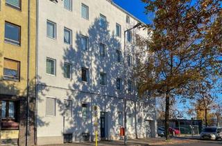 Wohnung kaufen in 13581 Berlin, Berlin - Stilvolle Eigentumswohnung mit Altbaucharme