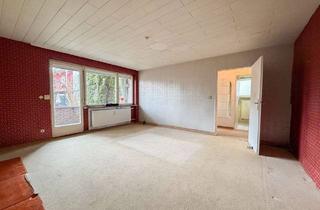 Wohnung kaufen in 96450 Coburg, Renovierungsbedürftige 4-Zimmer-Eigentumswohnung mit Balkon und Garage in Coburg